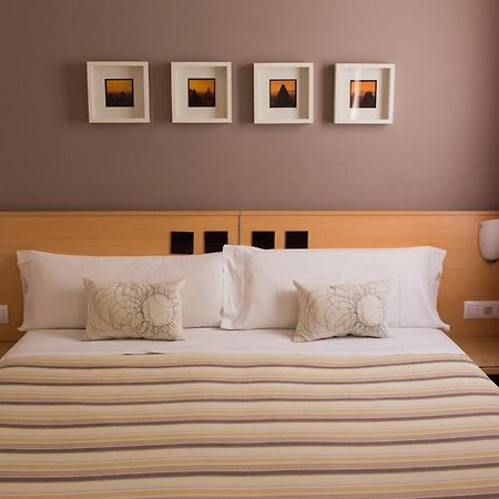 Hostal Albero By Eme Hoteles Sanlúcar la Mayor Eksteriør bilde