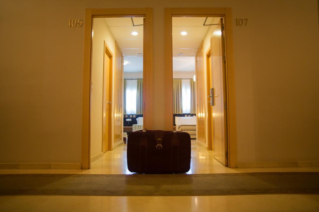 Hostal Albero By Eme Hoteles Sanlúcar la Mayor Eksteriør bilde
