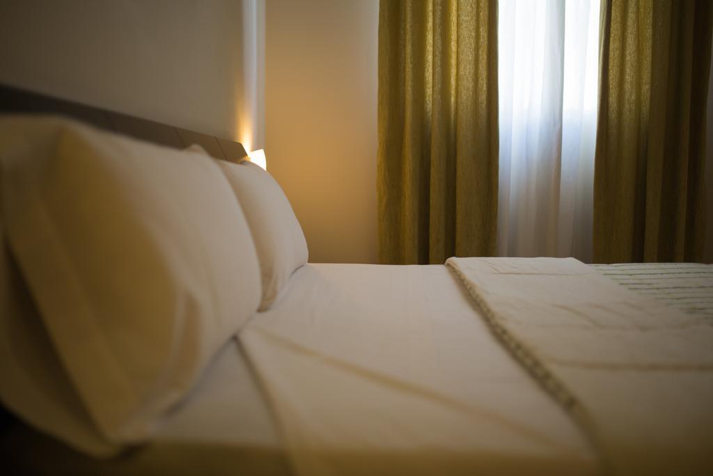 Hostal Albero By Eme Hoteles Sanlúcar la Mayor Eksteriør bilde