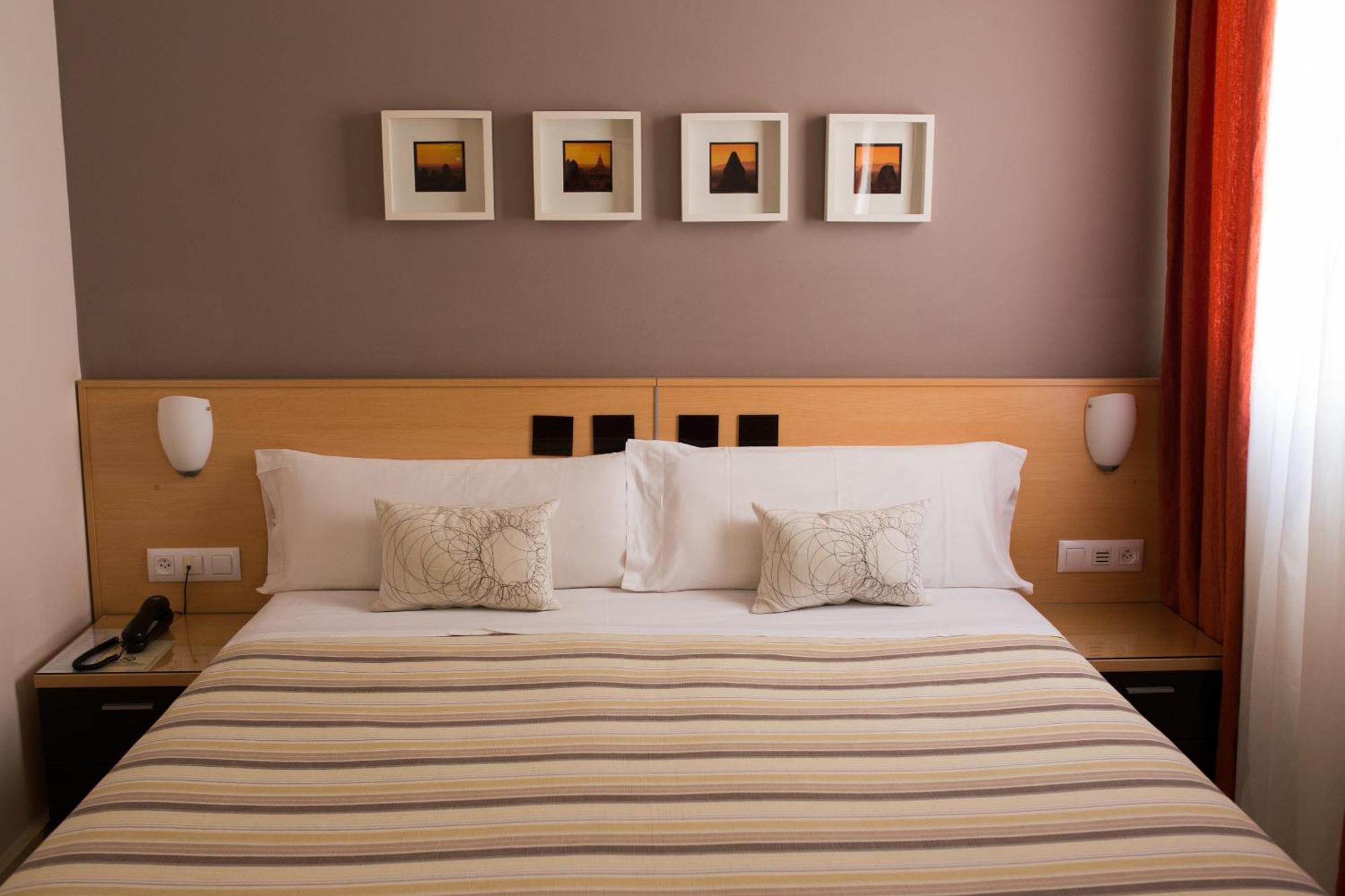 Hostal Albero By Eme Hoteles Sanlúcar la Mayor Eksteriør bilde
